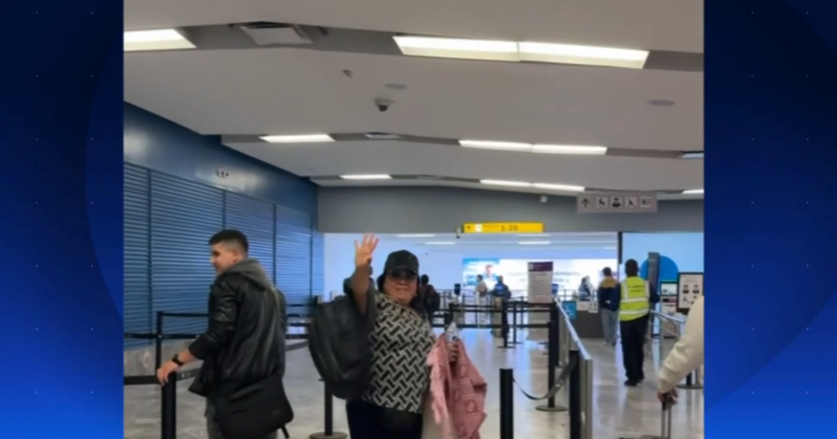 Grandmother Self-Deports to Mexico After 36 Years in L.A., Leaves Family Behind