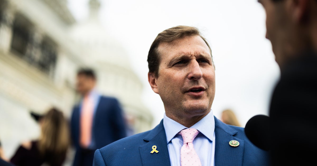Democrats Push for Stronger Measures Against Trafficking of U.S. Guns Across Borders