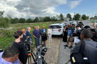 Congressional Democrats Visit Detainees in ICE Centers