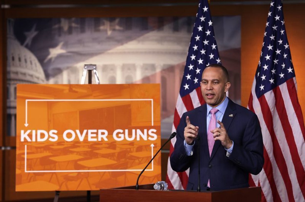 Hakeem Jeffries Criticizes GOP's Gun Control Silence Following Nashville School Shooting