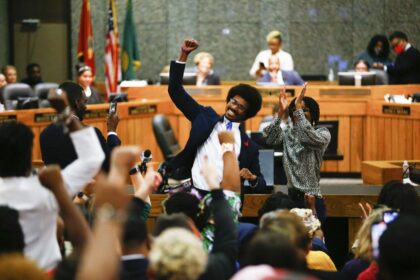 Tennessee Democrat Reinstated After GOP Expulsion for Gun Violence Protest