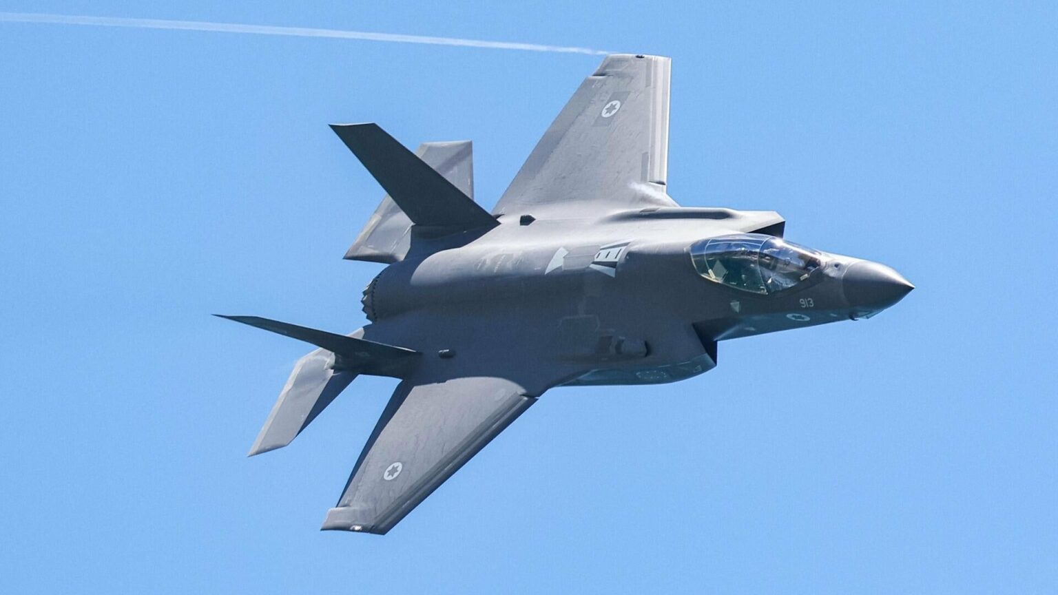 U.S. Deploys 10 Jets to Puerto Rico for Anti-Drug Cartel Operations
