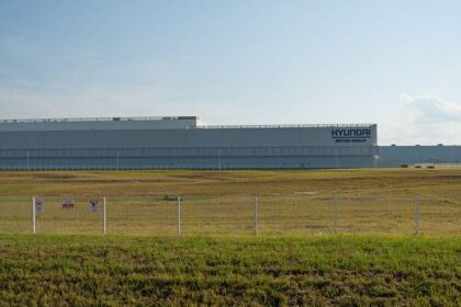 US Detains 475 In Migrant Raid At Georgia EV Battery-Plant Site