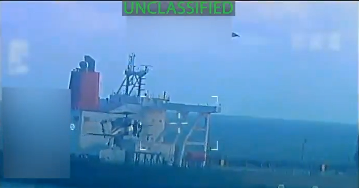 Trump Orders Complete Blockade on Sanctioned Venezuelan Oil Tankers