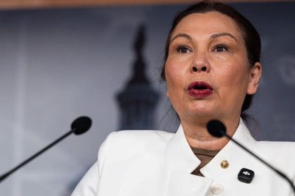 Duckworth: Trump's arch-to-military plan is foolhardy.